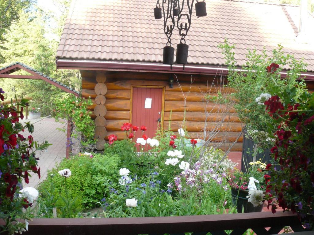 Hitching Post Resort Келоуна Стая снимка