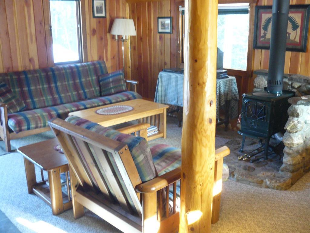 Hitching Post Resort Келоуна Стая снимка